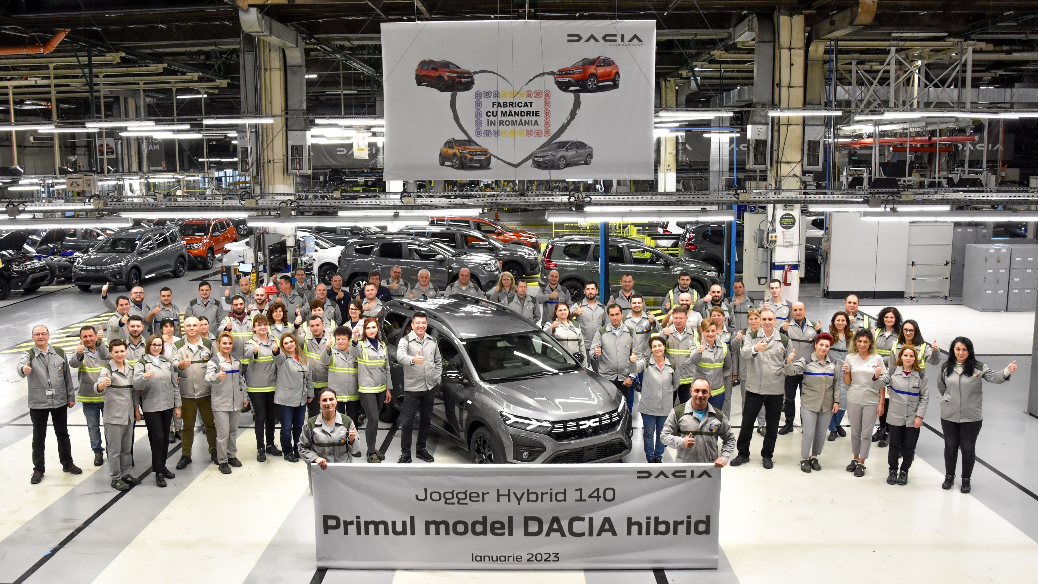 Prima Dacie Jogger Hybrid 140 a ieșit pe porțile uzinei de la Mioveni