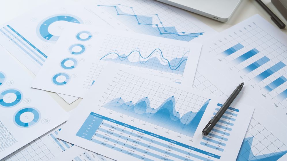 Comisia de Prognoză: Creșterea economică va pierde puternic din ritm în 2022. Unde ajung salariile