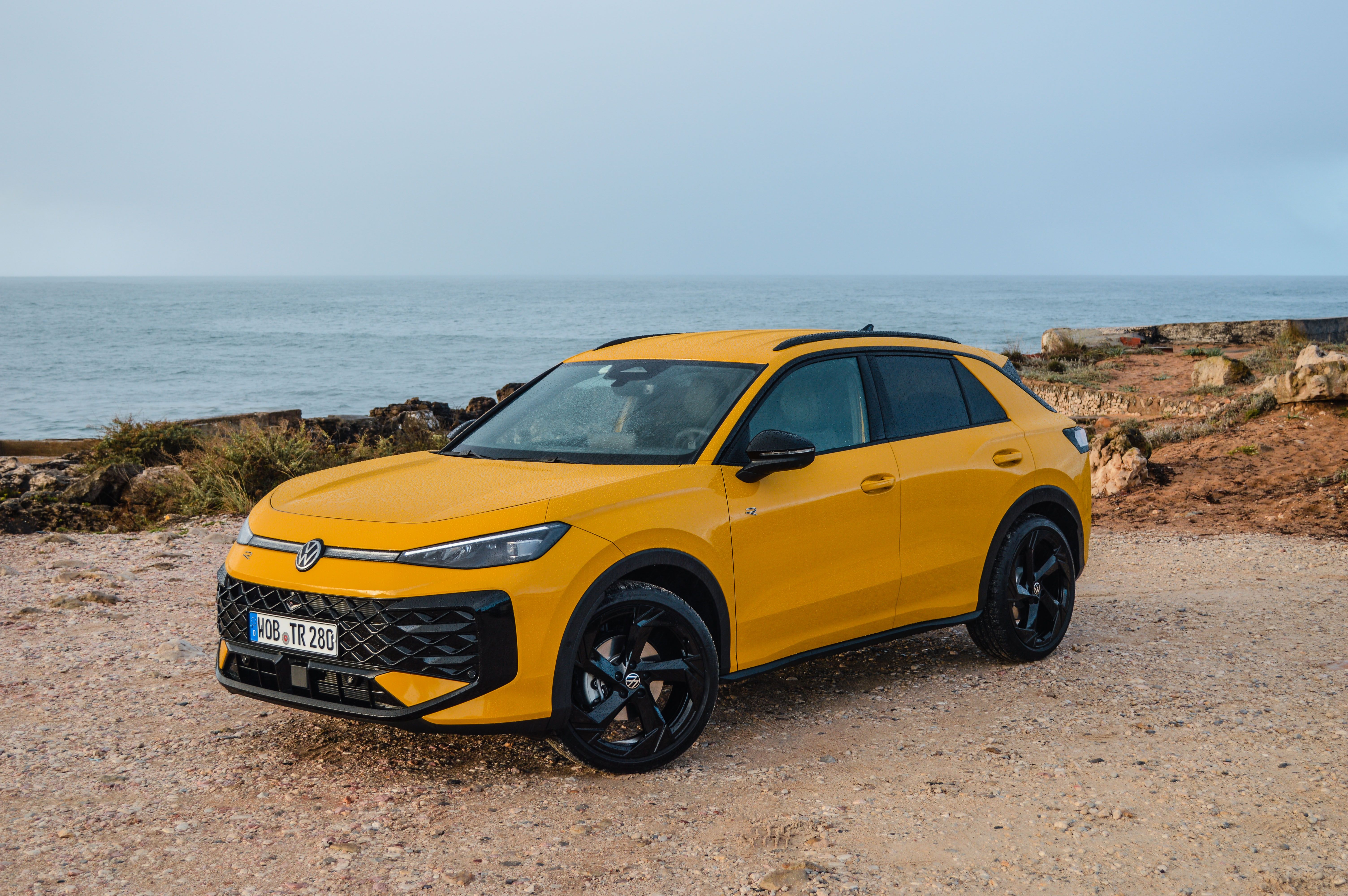 FOTO | Prim contact cu noul Volkswagen T-Roc. Cum au reușit germanii să îmbunătățească rețeta bestseller-ului lor - Poza 6
