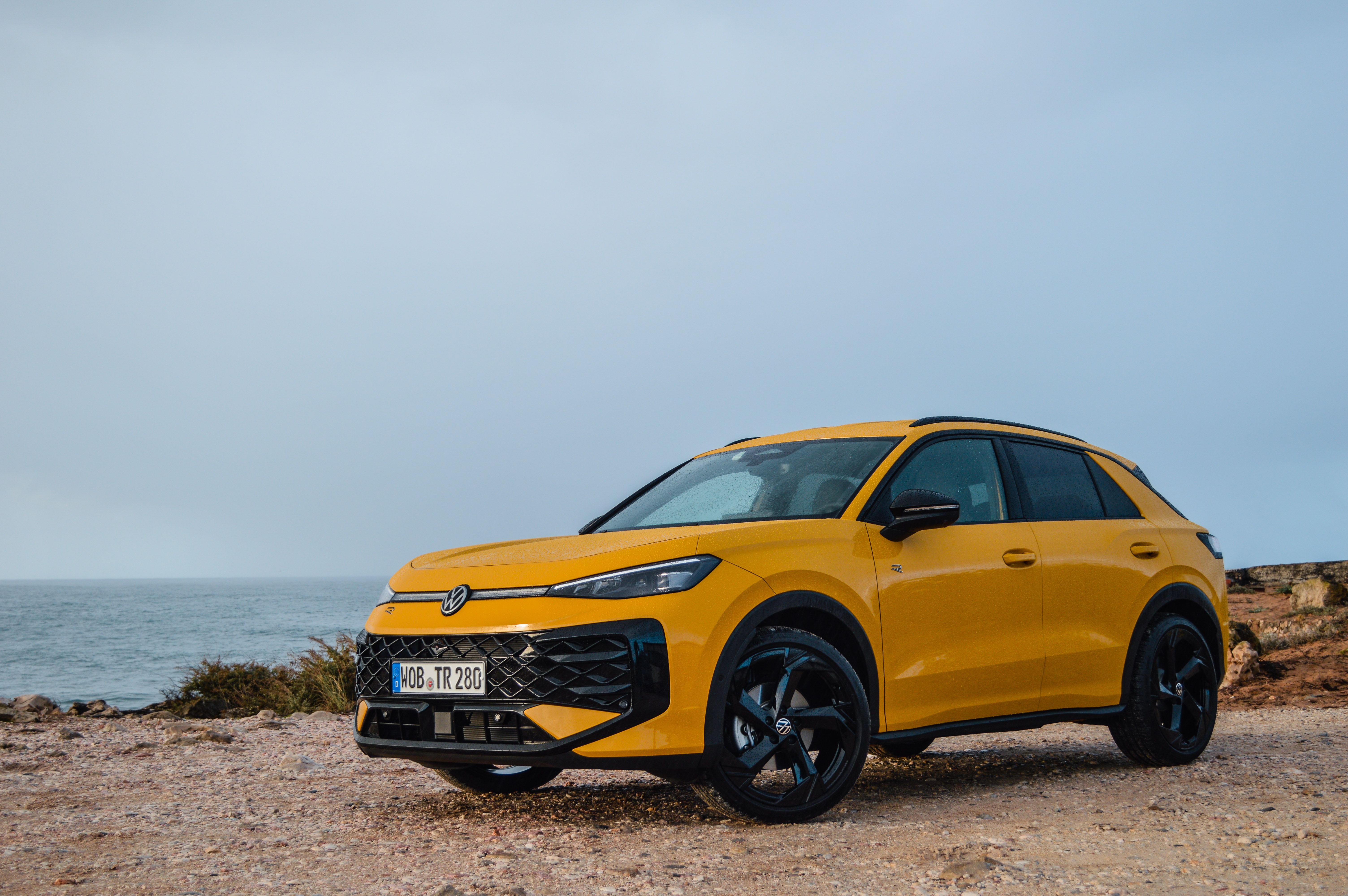 FOTO | Prim contact cu noul Volkswagen T-Roc. Cum au reușit germanii să îmbunătățească rețeta bestseller-ului lor - Poza 12