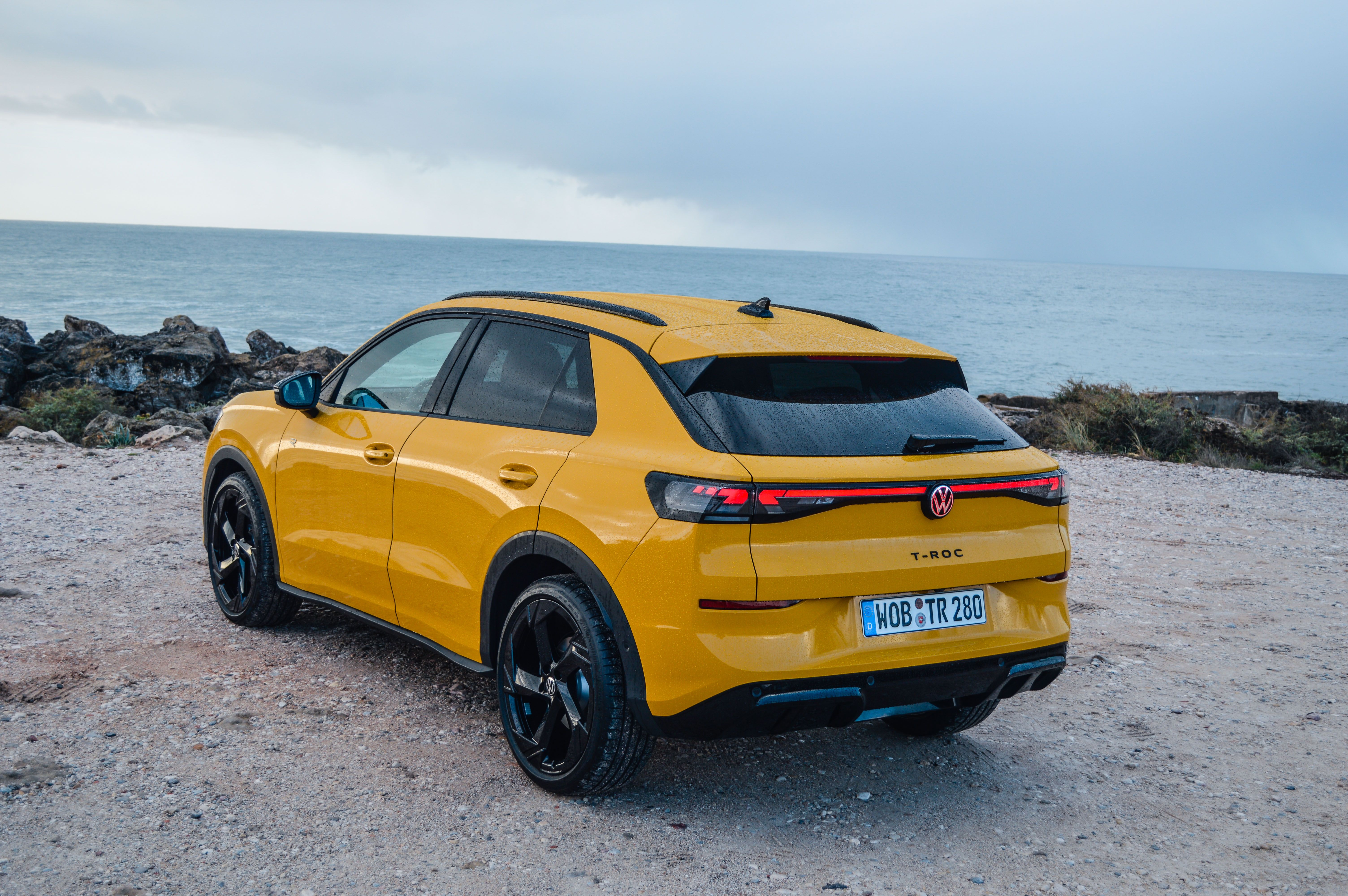 FOTO | Prim contact cu noul Volkswagen T-Roc. Cum au reușit germanii să îmbunătățească rețeta bestseller-ului lor - Poza 30