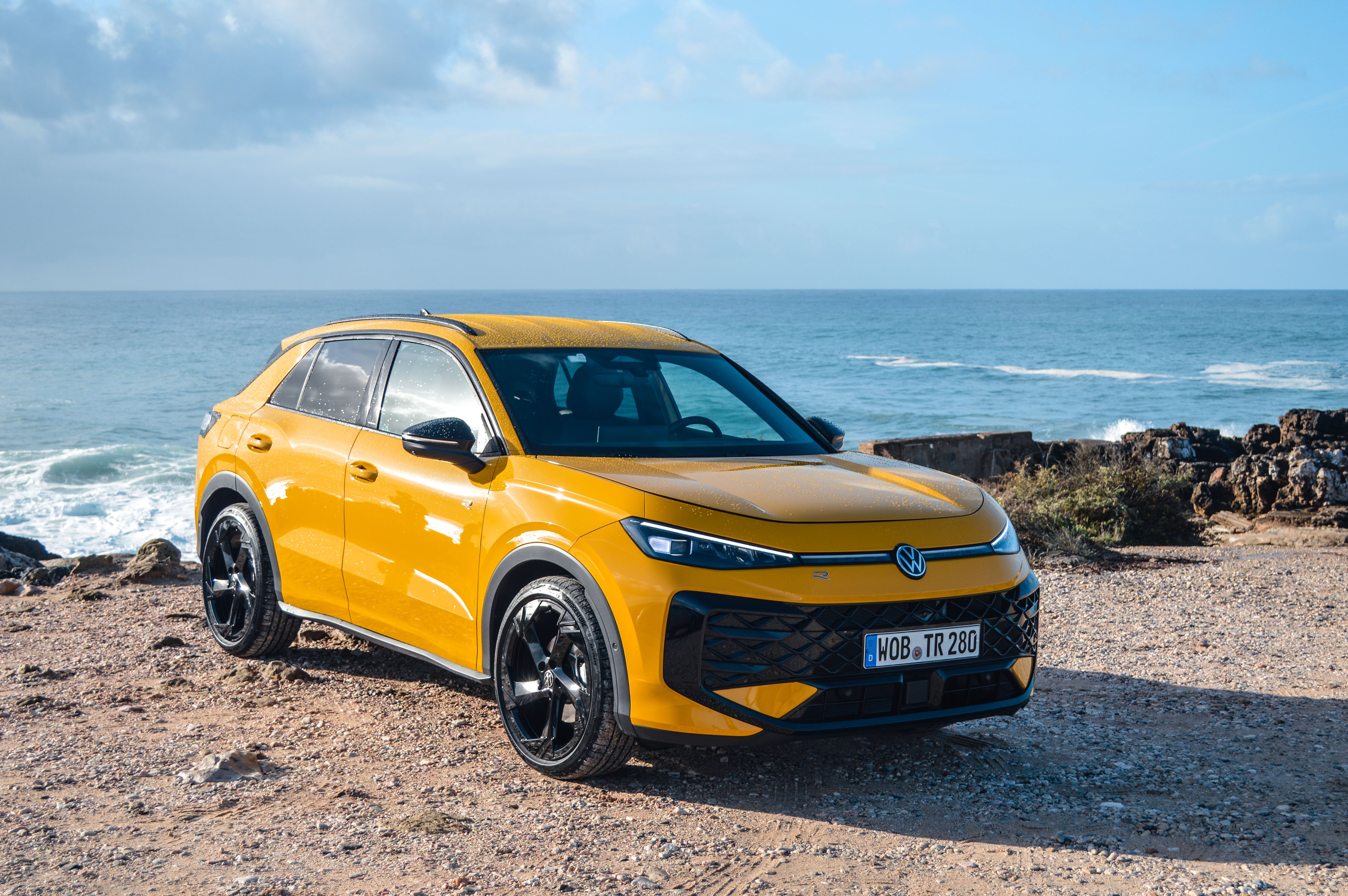 FOTO | Prim contact cu noul Volkswagen T-Roc. Cum au reușit germanii să îmbunătățească rețeta bestseller-ului lor - Poza 33