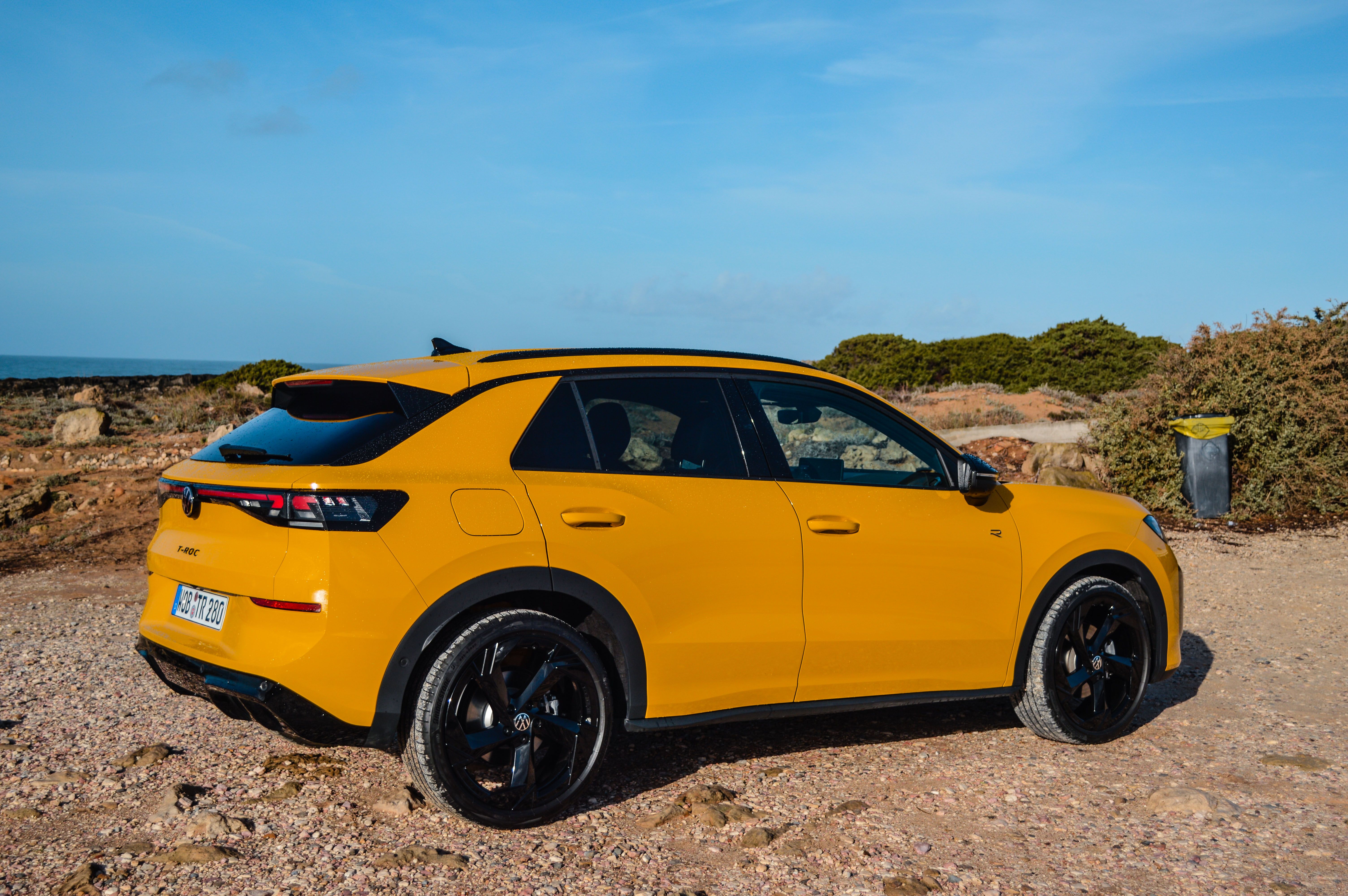 FOTO | Prim contact cu noul Volkswagen T-Roc. Cum au reușit germanii să îmbunătățească rețeta bestseller-ului lor - Poza 20