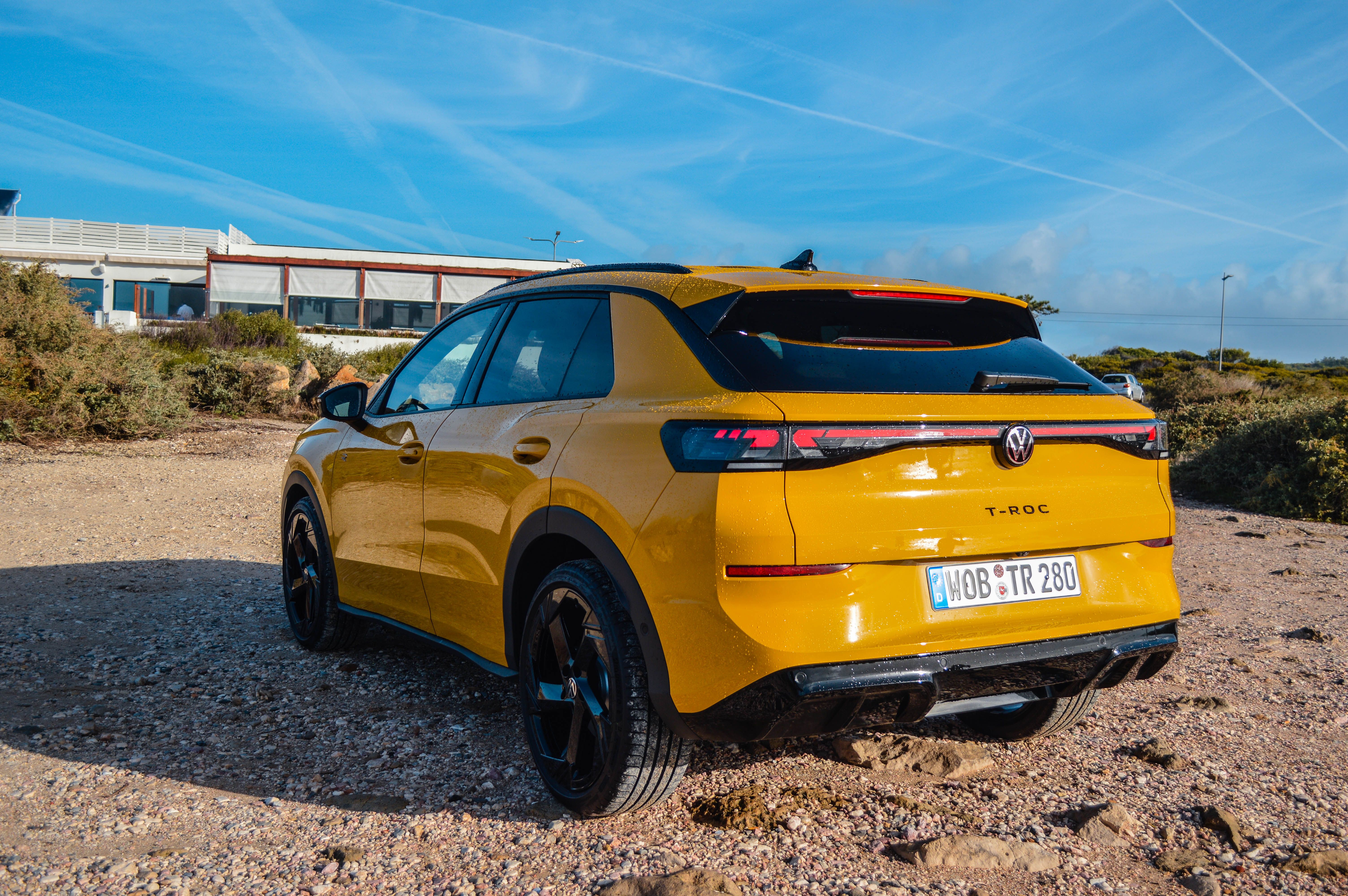 FOTO | Prim contact cu noul Volkswagen T-Roc. Cum au reușit germanii să îmbunătățească rețeta bestseller-ului lor - Poza 19