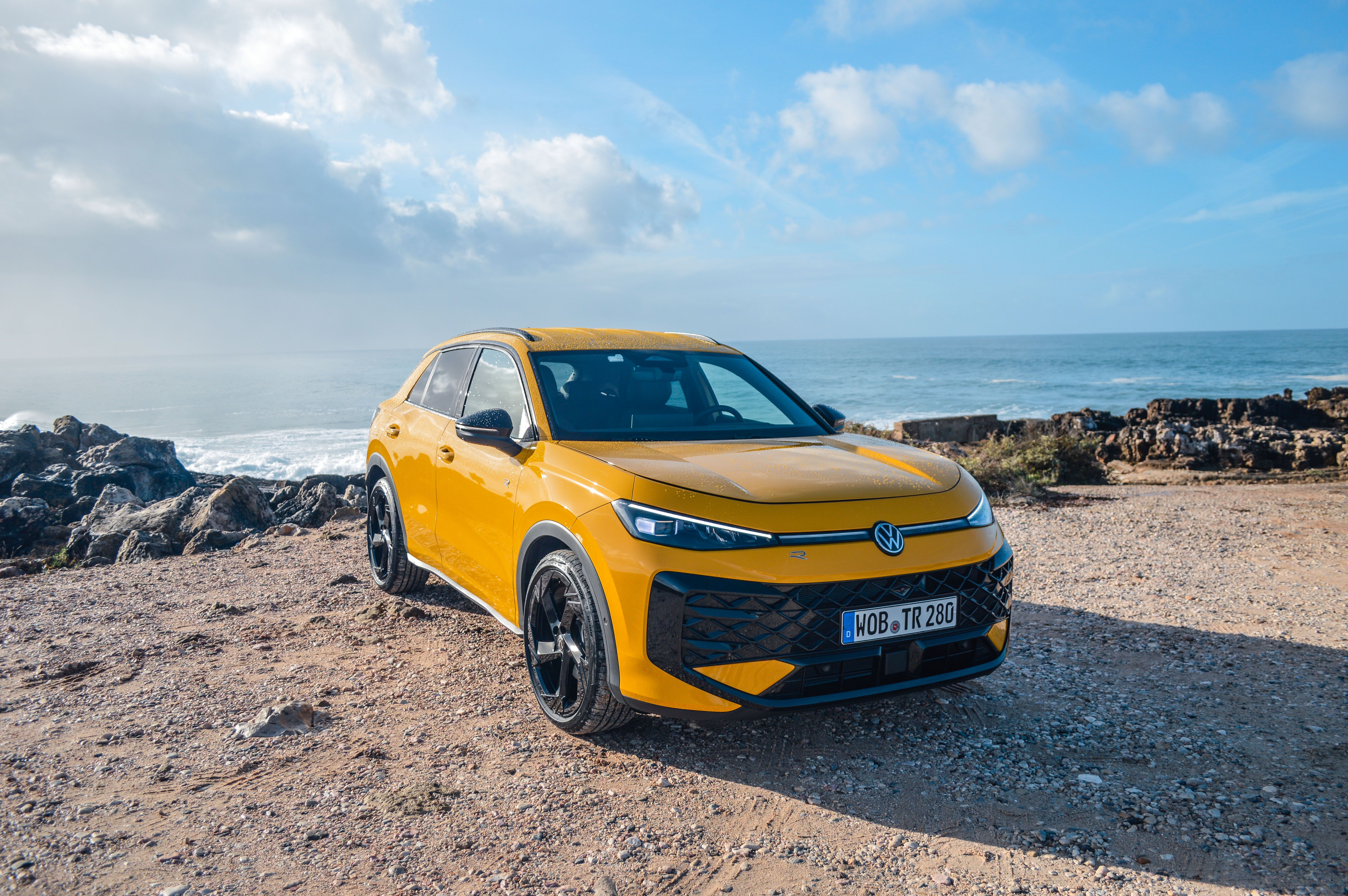 FOTO | Prim contact cu noul Volkswagen T-Roc. Cum au reușit germanii să îmbunătățească rețeta bestseller-ului lor - Poza 17
