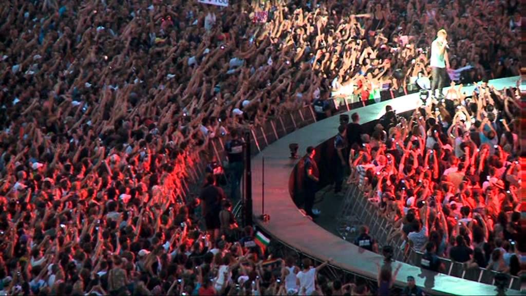 Politicienii, locuri "de lux" si gratis la concertul Bon Jovi