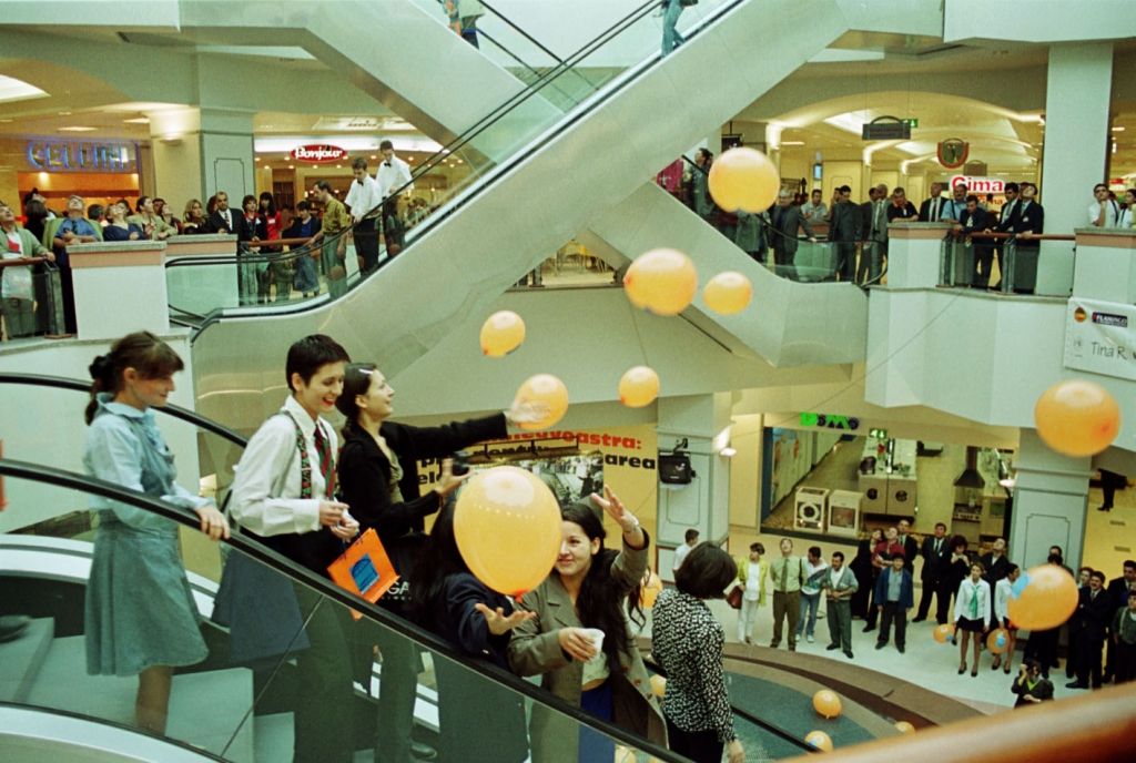 Deschidere mall vitan 1999 - Imagine 4