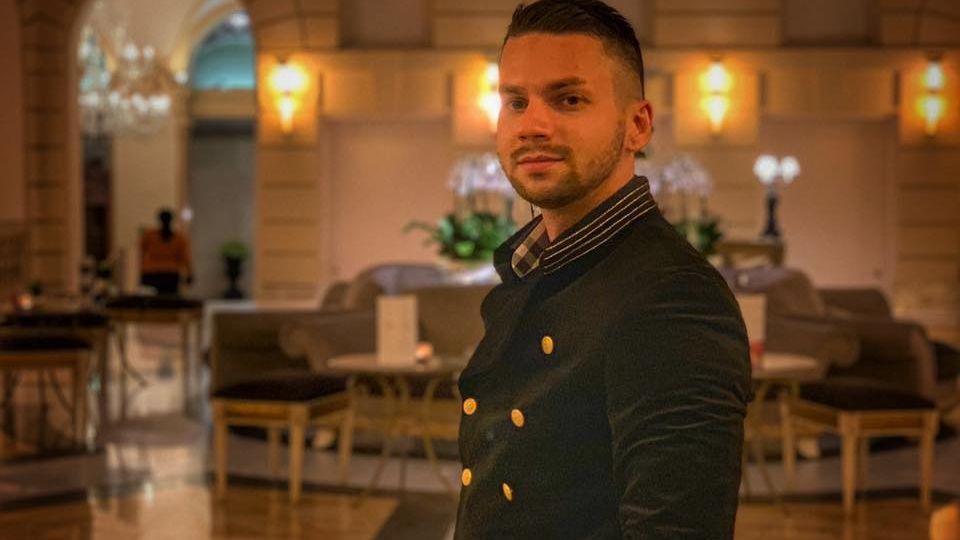 Fiul Sorinei Pintea spune că denunţătorul mamei sale i-a dat alte patru tranşe de bani lui Liviu Pop