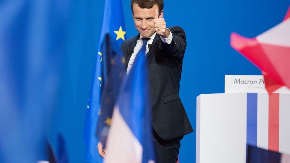 Macron cere industriei militare să grăbească trecerea la „economia de război”