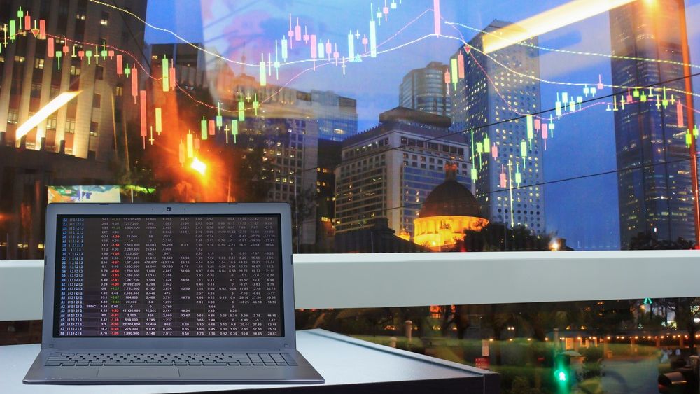 Consiliul European adoptă Actul legislativ privind cotarea la bursele europene