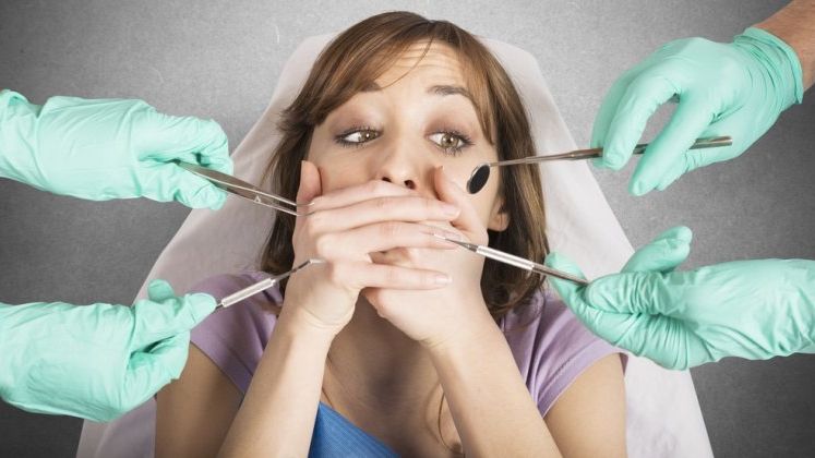 Vitali Movradin, Dentist Holiday: Problema romanului este ca vine la cabinet ca la magazin. Stomatologia nu este considerata medicina