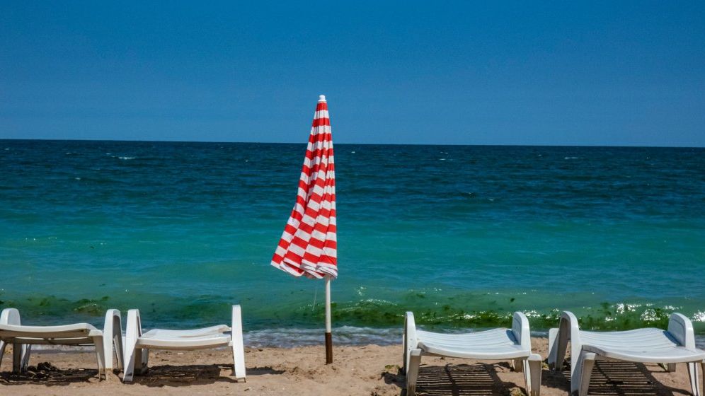 ANAT: Suspendarea sau înlocuirea voucherelor de vacanţă cu bani va duce la o scădere cu până la 50 % a încasărilor din turism