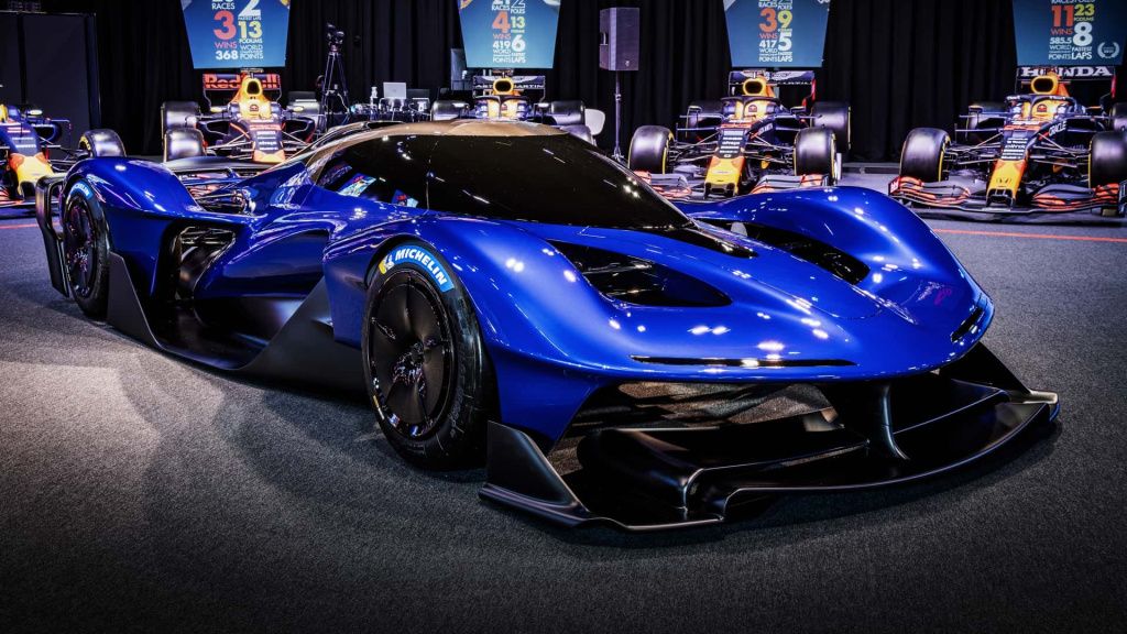 GALERIE FOTO | Red Bull a prezentat noul RB17, un model de circuit care costă $6,2 milioane - Imagine 2