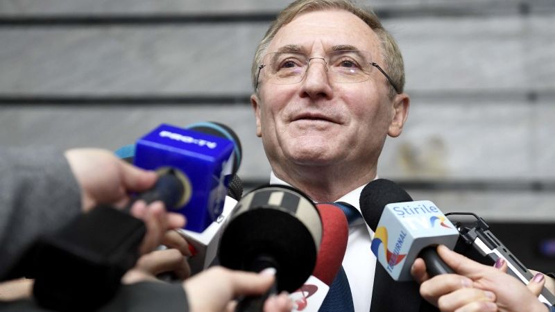 Presedintele Klaus Iohannis l-a eliberat din functie pe procurorul general, Augustin Lazar, care a solicitat pensionarea