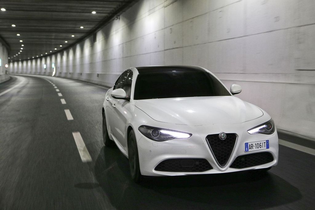 Alfa Romeo Giulia - Imagine 2