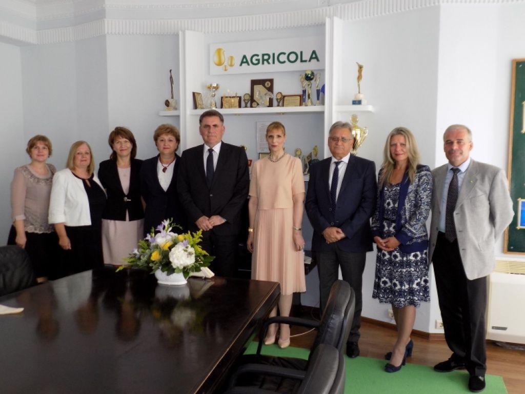 Echipa de management a Agricola Bacau si ASR Principesa Maria.