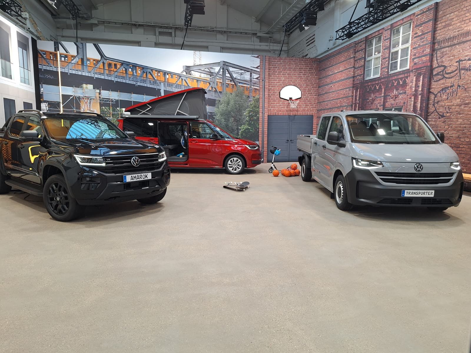 FOTO | Ce noutăți a adus Volkswagen la Salonul IAA Hanovra. De la noi tehnologii la modele îmbunătățite - Poza 13