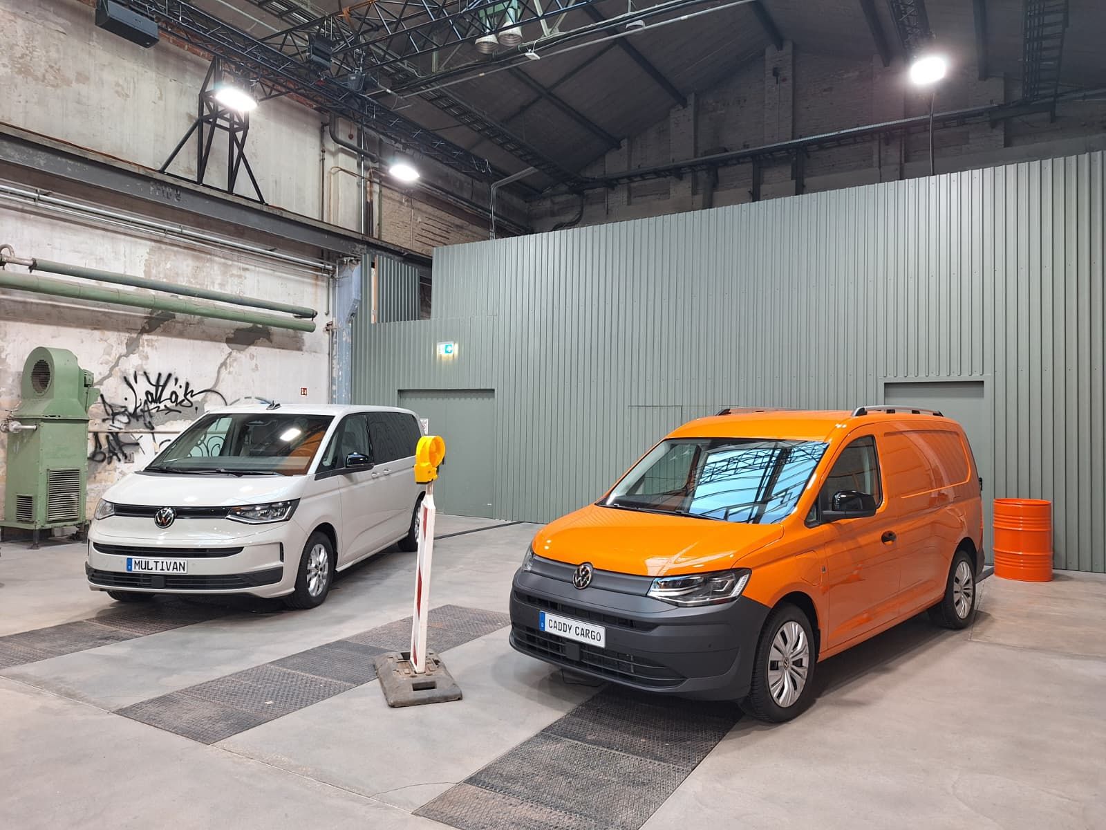 FOTO | Ce noutăți a adus Volkswagen la Salonul IAA Hanovra. De la noi tehnologii la modele îmbunătățite - Poza 11