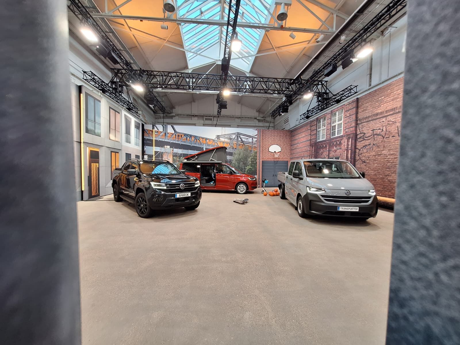 FOTO | Ce noutăți a adus Volkswagen la Salonul IAA Hanovra. De la noi tehnologii la modele îmbunătățite - Poza 14