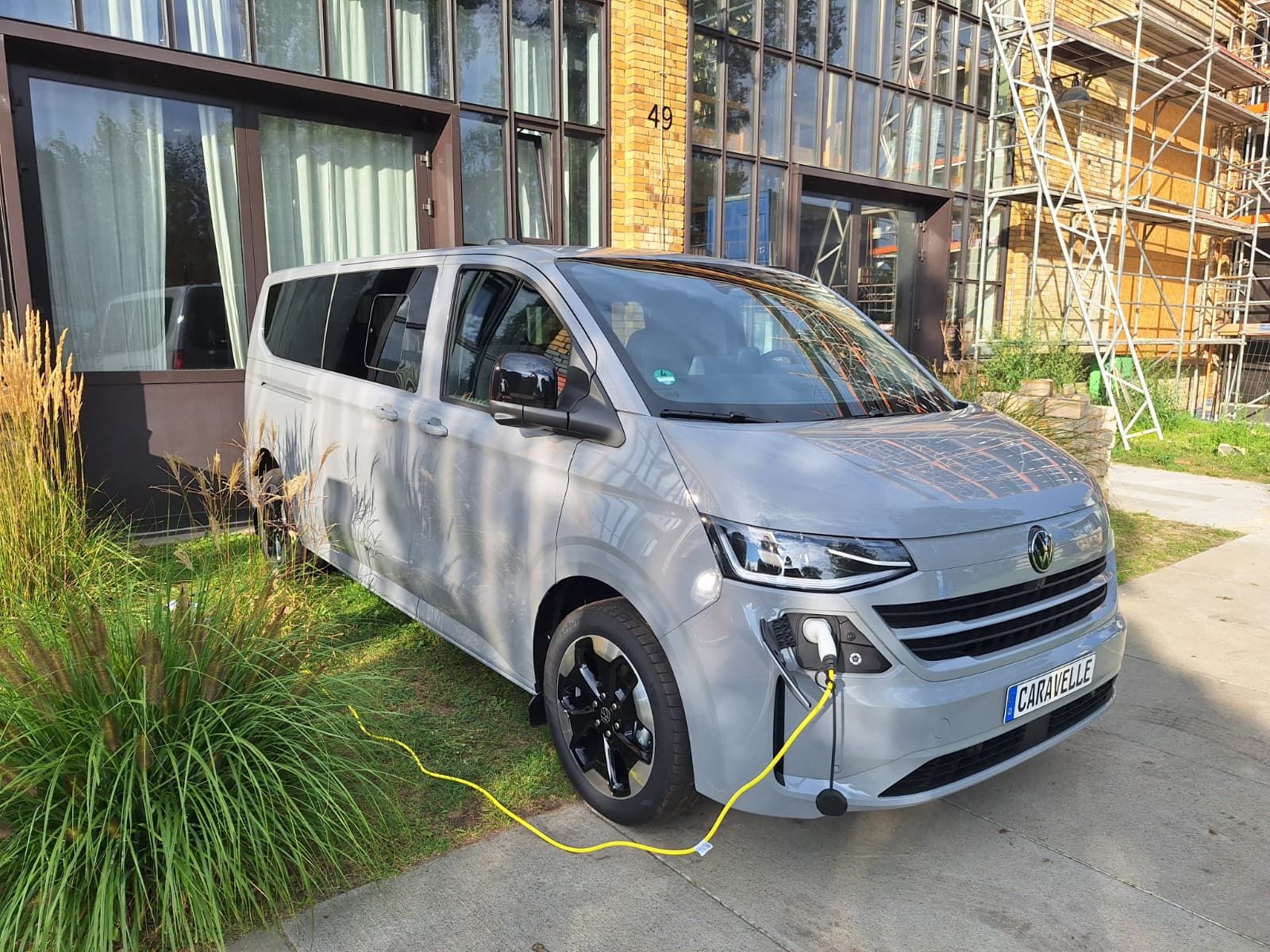FOTO | Ce noutăți a adus Volkswagen la Salonul IAA Hanovra. De la noi tehnologii la modele îmbunătățite - Poza 1