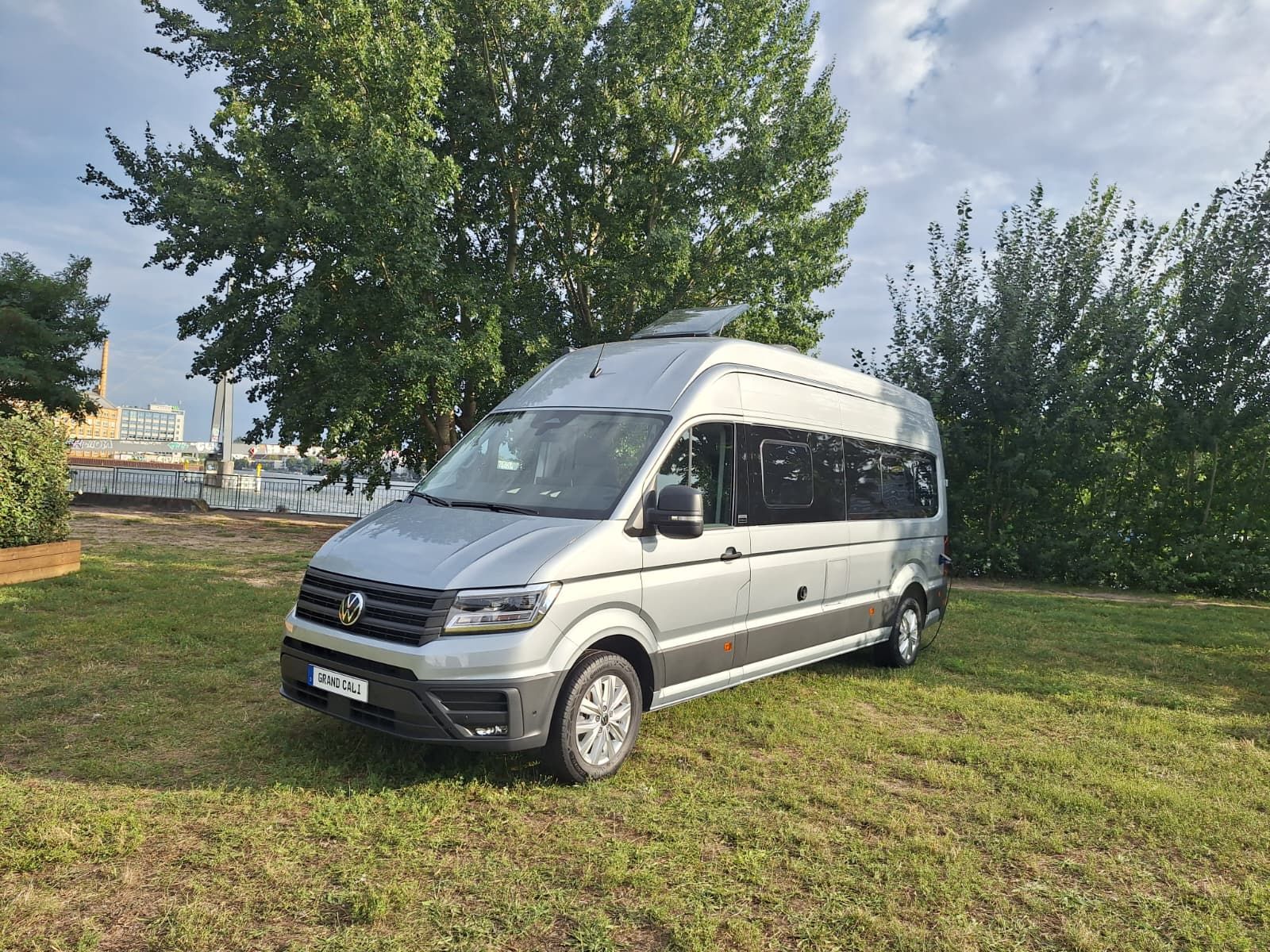 FOTO | Ce noutăți a adus Volkswagen la Salonul IAA Hanovra. De la noi tehnologii la modele îmbunătățite - Poza 3