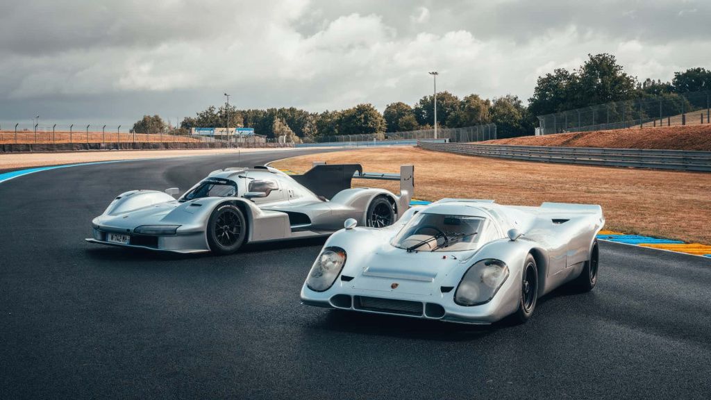 FOTO | Porsche a construit o versiune de stradă a mașinii cu care speră să câștige la Le Mans - Imagine 7