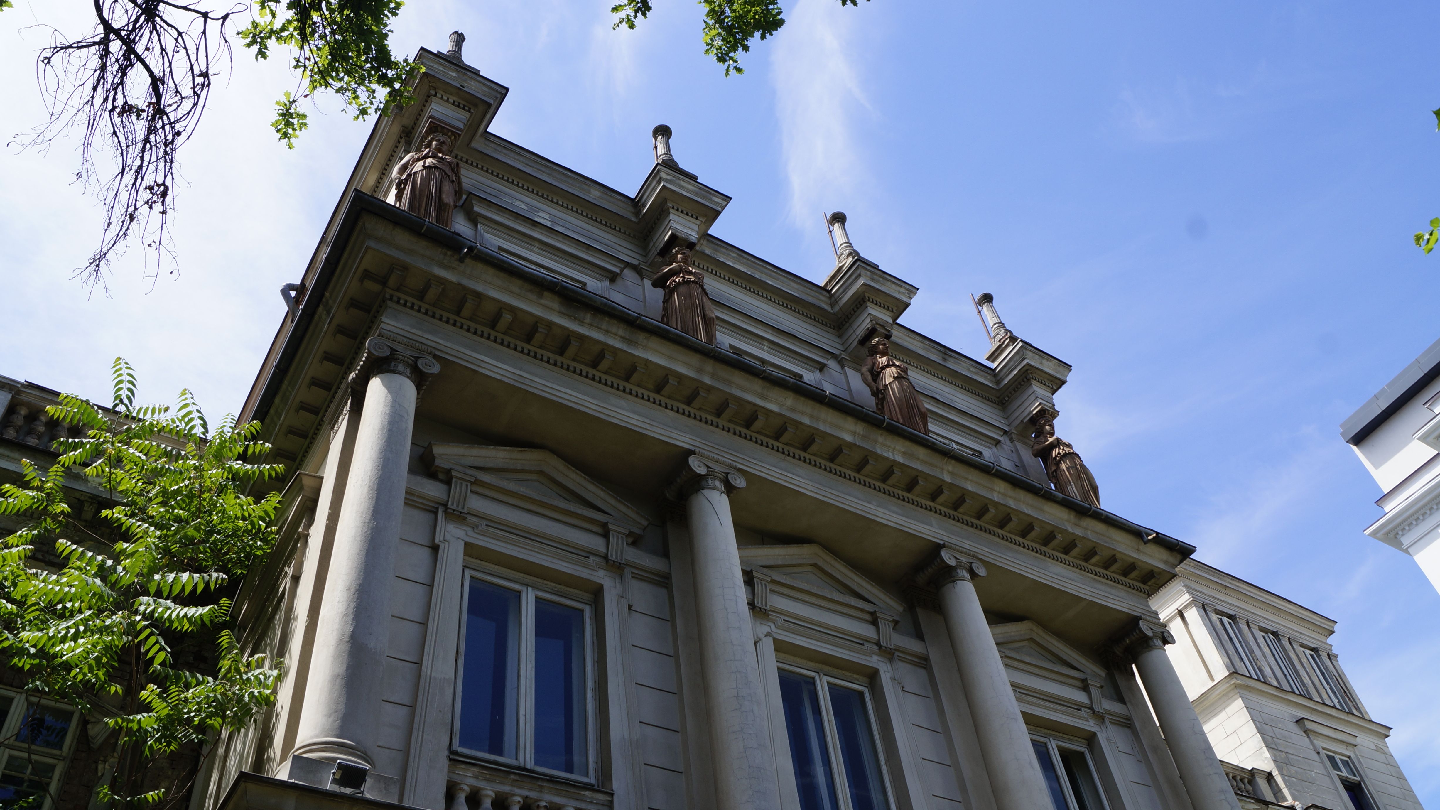 Clădiri cu Povești | Cum arată Palatul Știrbei din Calea Victoriei în așteptarea lucrărilor de renovare - Galerie FOTO