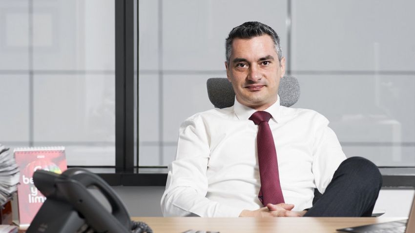 Raport Adecco: Există o presiune crescută asupra companiilor pentru retenția și recalificarea personalului