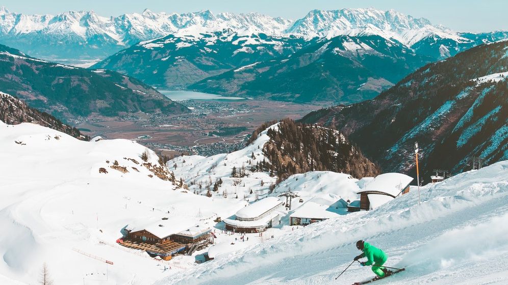 Top 7 destinații de schi pentru iarna lui 2022. Austria, Franța și Elveția sunt cele mai bune țări din Europa în care să schiezi