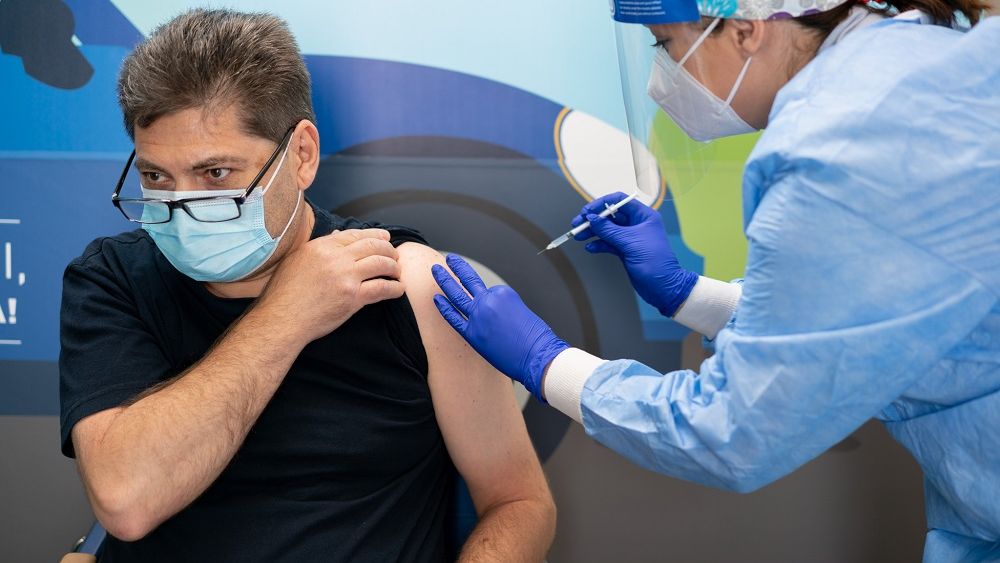 MedLife a început vaccinarea anti-COVID la sediile companiilor