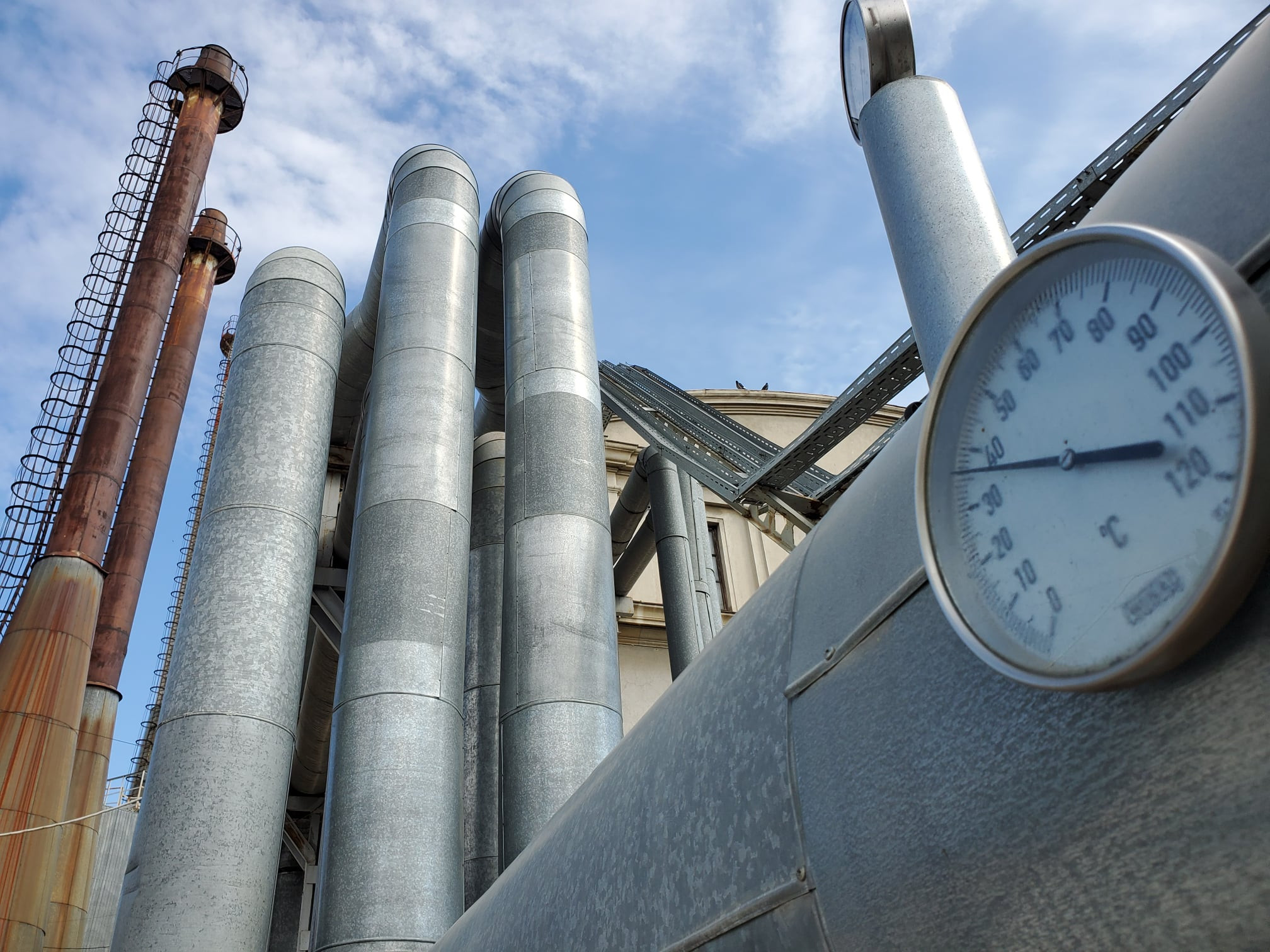 Mutare majoră în termoficarea Capitalei: Primăria București, mandatată să preia ELCEN de la Ministerul Energiei