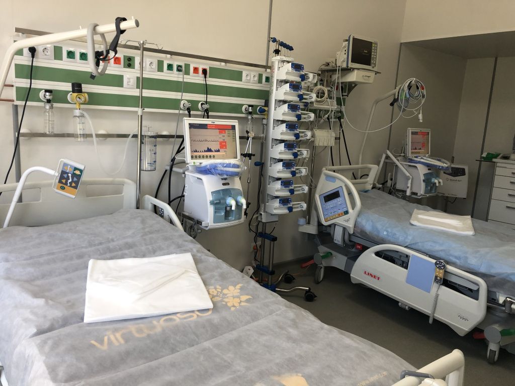 Secție de ATI ultra modernă, cu 23 de paturi, construită deAna Aslan, în mai puțin de o lună - Imagine 3