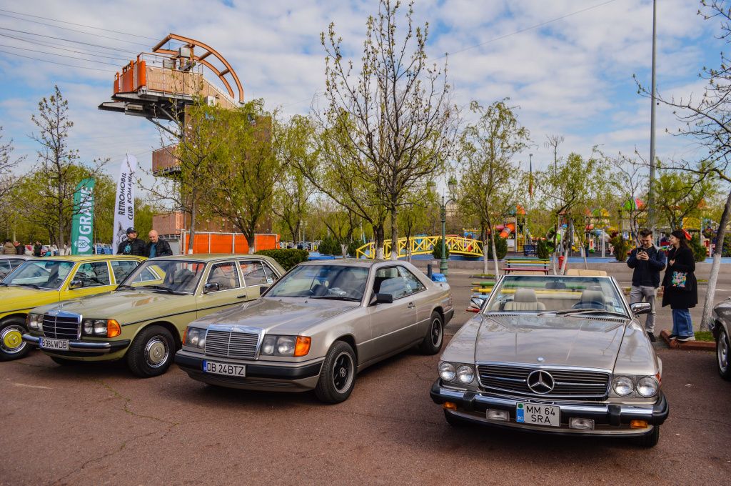 FOTO | Retroparada Primăverii: Ce am văzut la cea mai mare expoziție de mașini retro din țară - Imagine 23