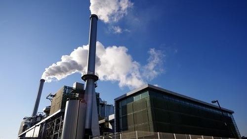 Bucureștiul riscă să rateze finanțarea de la UE pentru incineratorul ecologic de deșeuri pentru că nu s-a decis unde să îl construiască
