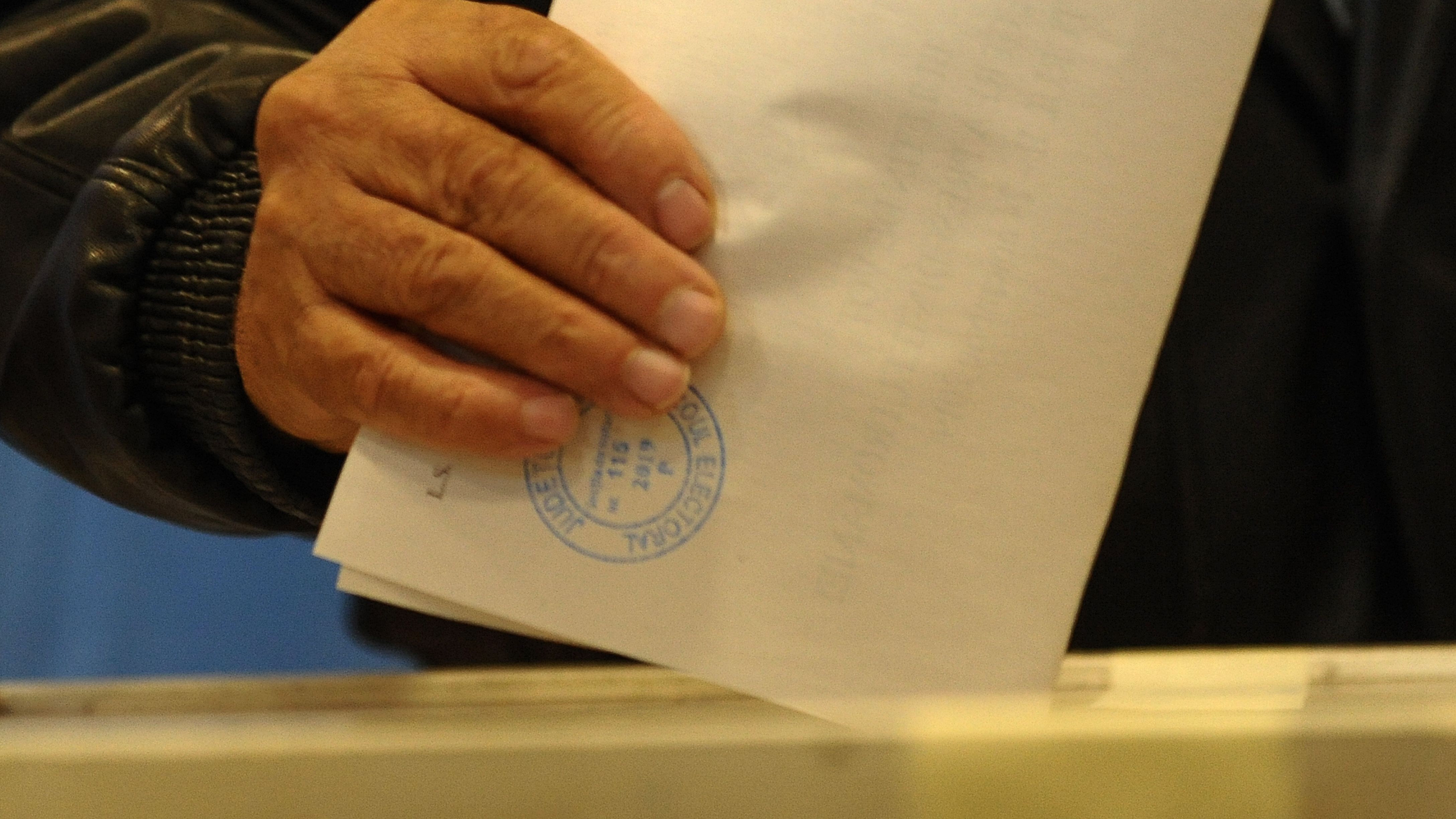 Românii care nu și-au făcut vize de flotant până pe 4 septembrie nu vor putea vota la alegerile locale decât în localitatea de domiciliu