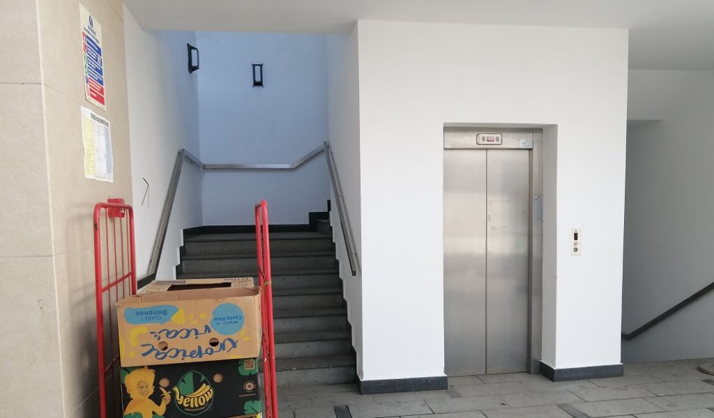 FOTO | Piața Amzei, de la mărire la decădere. Cum a ajuns un loc emblematic al comerțului bucure - Imagine 7