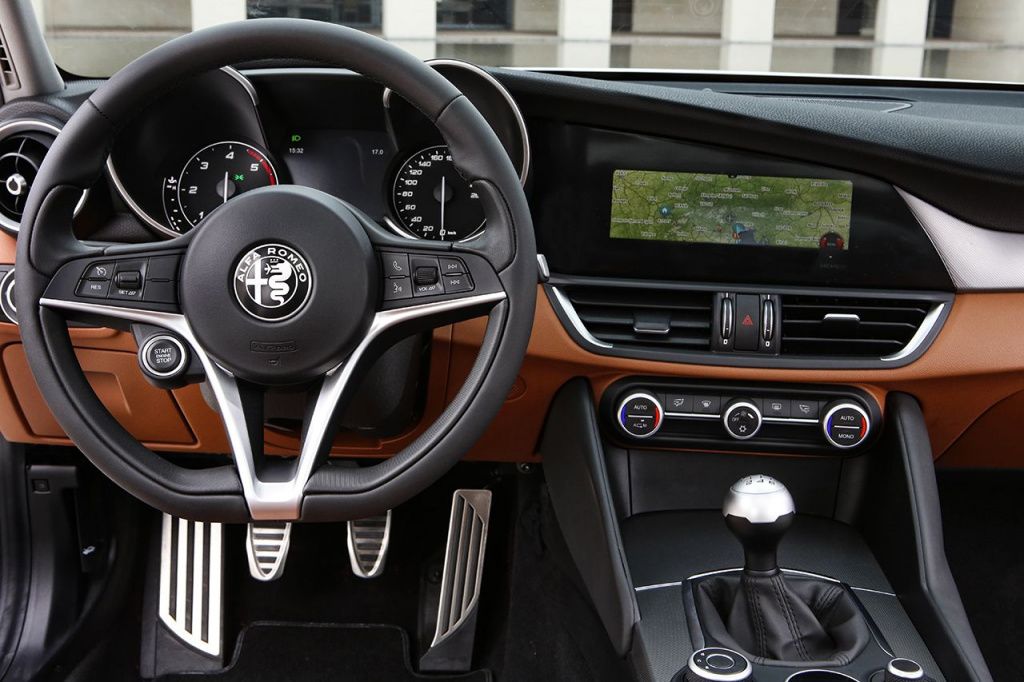 Alfa Romeo Giulia - Imagine 4