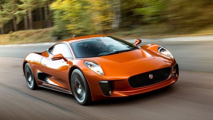 Jaguar planuieste o hipermasina electrica