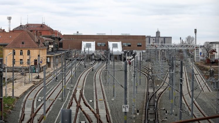 Trenurile vor putea merge mai repede la Arad, dupa modernizari facute de Alstom