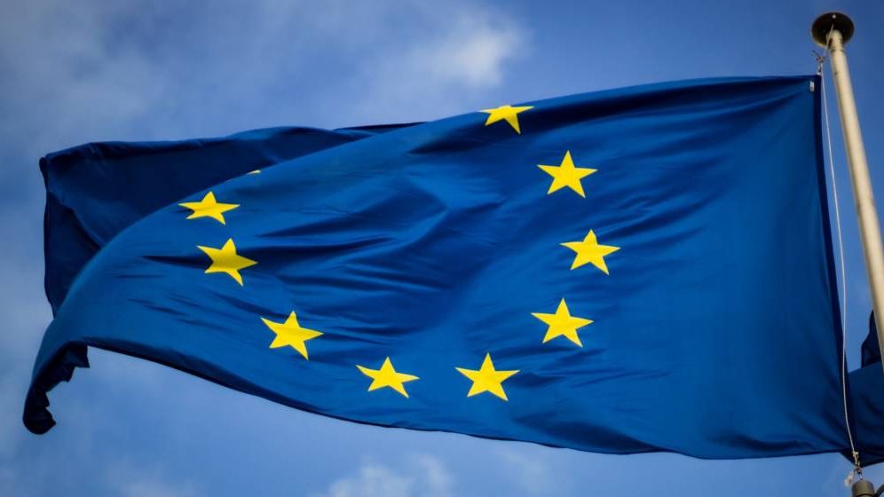 Un nou sondaj eurobarometru arată un nivel record de încredere în UE în ultimii ani