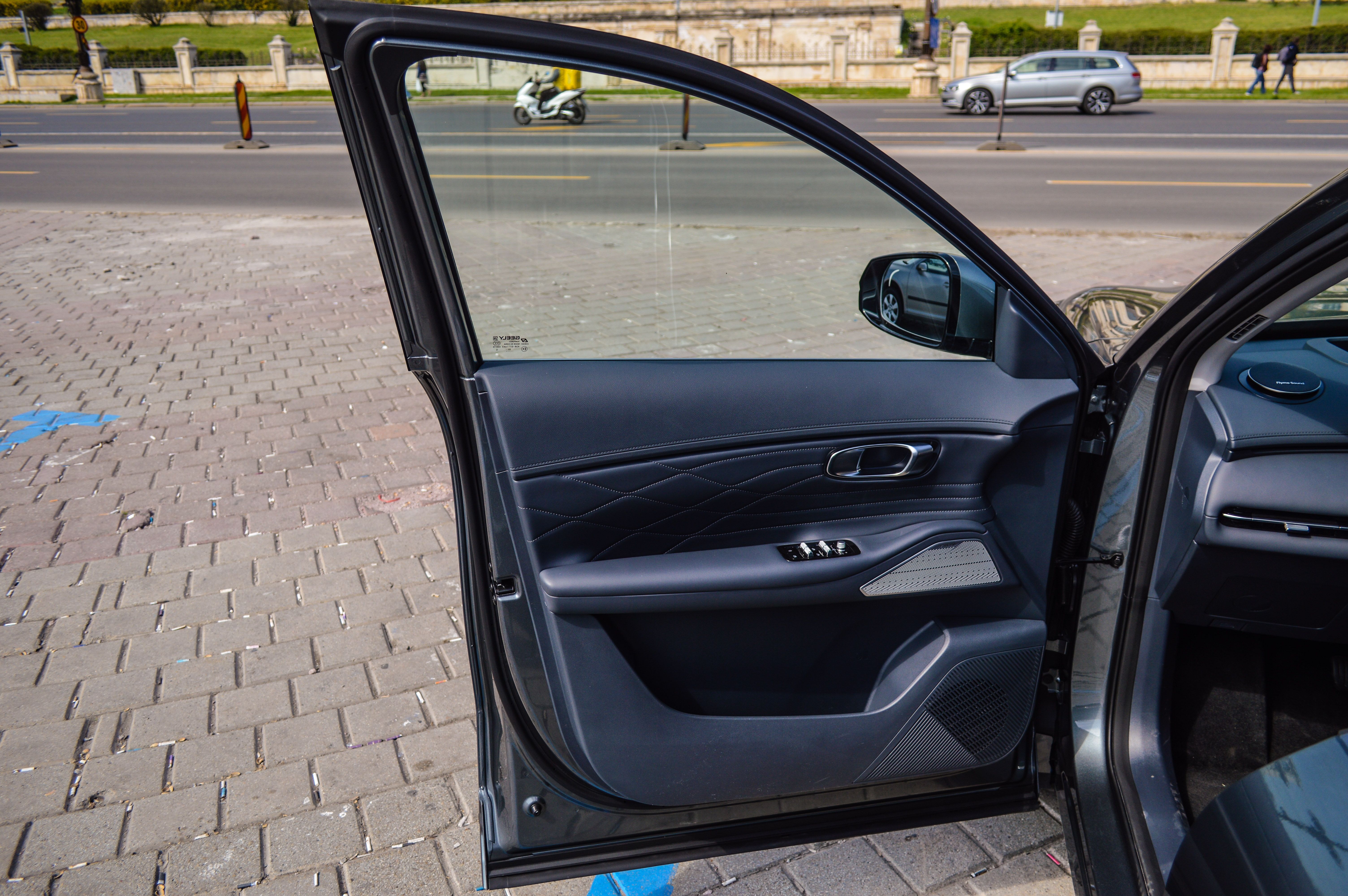 FOTO | Test Drive Geely Starray EM-I: Cum se comportă noul SUV plug-in hibrid care vrea să se afirme într-un segment tot mai aglomerat - Poza 31