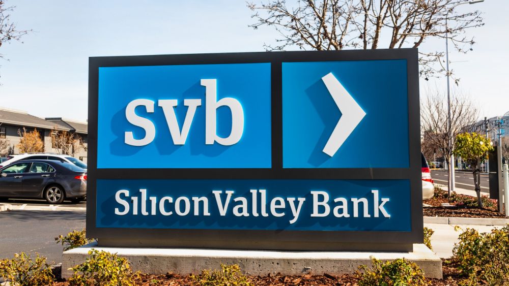 Efectele colapsului Silicon Valley Bank în Europa: Companiile tech din Marea Britanie sunt la „risc” și ar putea avea probleme cu lichiditatea