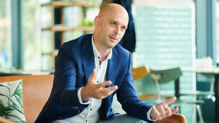 La pranz cu Adrian Badea, CEO-ul SelfPay: un manager pentru care fiecare obstacol de care s-a lovit a insemnat o lectie de viata