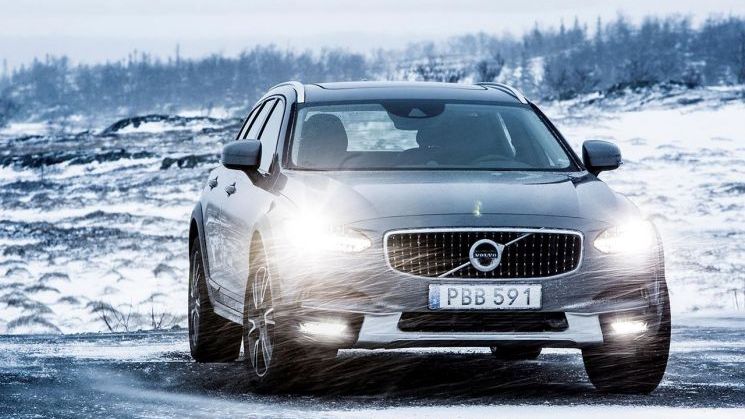 5 automobile special concepute pentru a face fata iernii. Tu ce alegi?