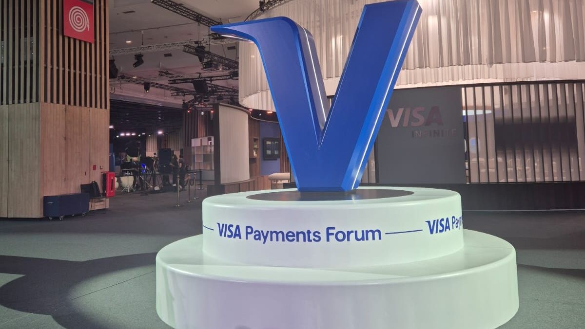 Reportaj de la Visa Payments Forum: În fața mea, un AI a făcut o plată în locul unui om. Ce urmează pentru bănci, magazinele online și clienți