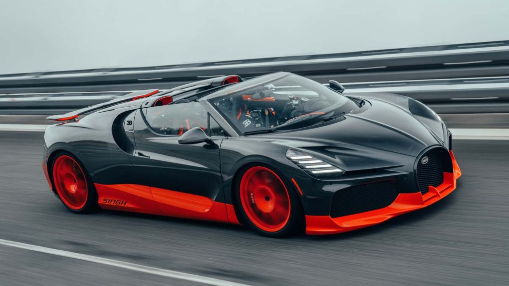 GALERIE FOTO | Bugatti a zdrobit recordul de viteză pentru o mașină decapotabilă - Imagine 11