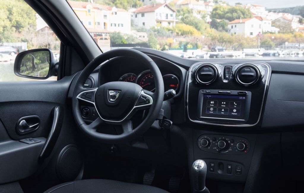 Dacia Duster EDC, Sandero facelift - Imagine 14