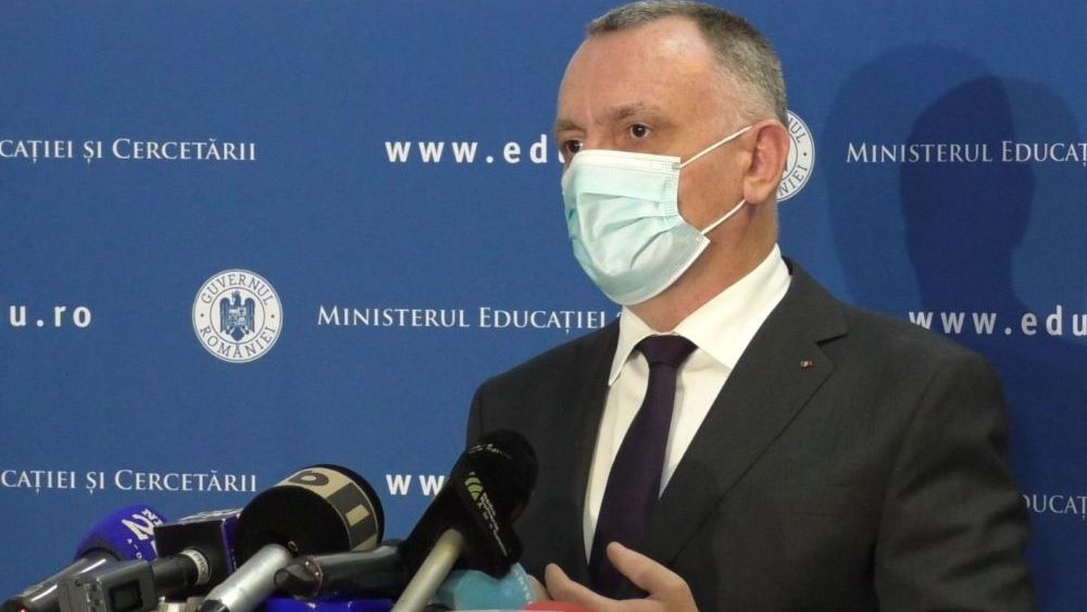 Sorin Cîmpeanu: Școlile se deschid fizic din 8 noiembrie dacă rata de vaccinare depășește 60%