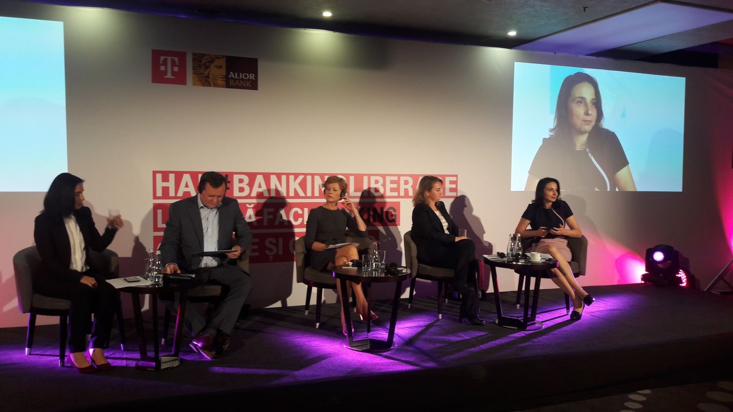 Telekom ataca impreuna cu Alior piata bancara romaneasca cu un concept de "bank-liberare". Ce oferte are pentru a atrage clientii bancilor traditionale