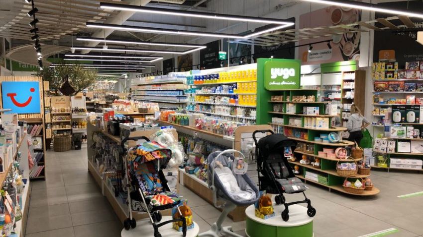 Din cauza pandemiei, un proprietar de agenție de turism și-a deschis lanț de farmacii